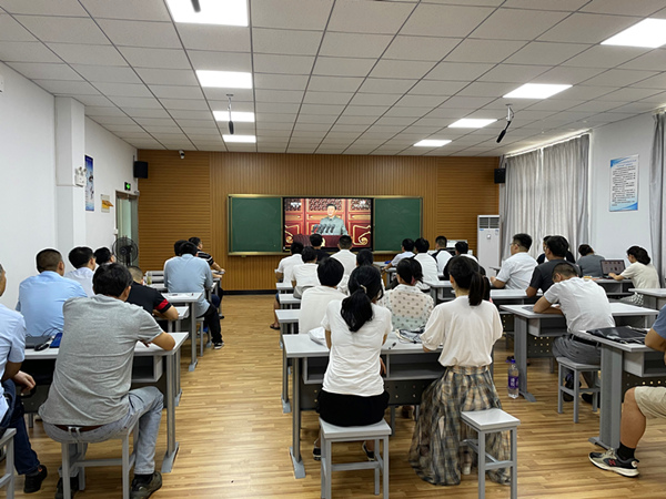 20170701观看建党百年大会1_副本.jpg