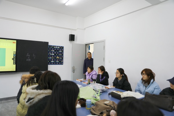 深入课堂抓教学 凝心聚力启新程 院领导深入教学一线检查指导“开学第一课”